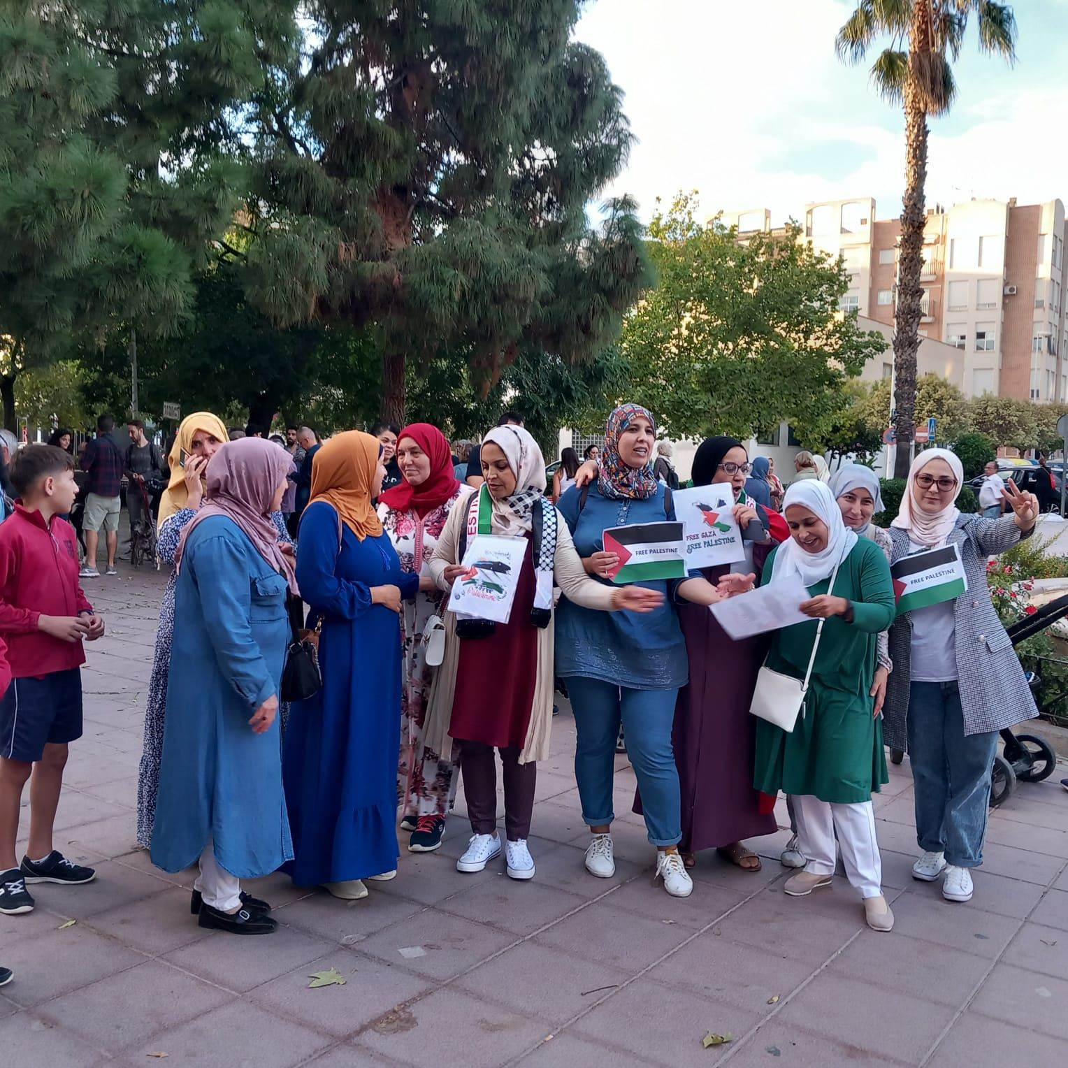 Moncada acoge una protesta contra los ataques a Gaza