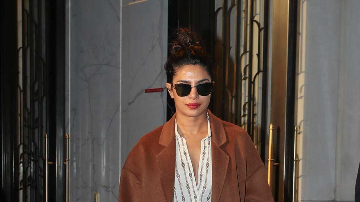 Priyanka Chopra, con abrigo de Mango