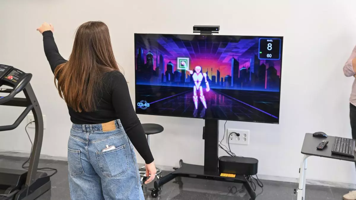 Exoesqueletos, robots y realidad virtual para rehabilitación neurológica: la avanzada oferta de la clínica de una spin-off de la UMH