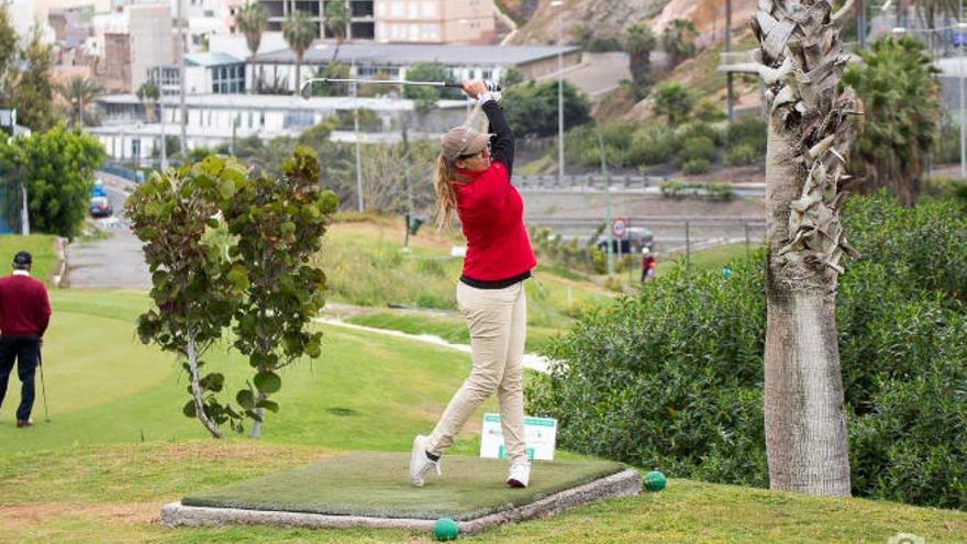 Vega y Torrent triunfan en el Pitch &amp; Putt