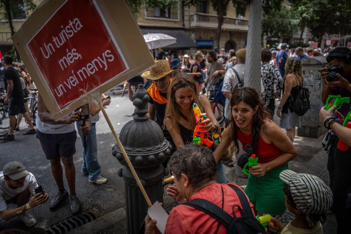 Manifestación en Barcelona por el decrecimiento turístico