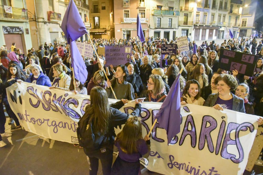 GALERIA | Manifestació feminista pel 8M a Manresa