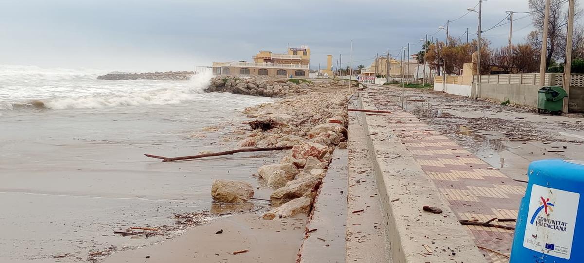 Las mejores imágenes del temporal de mar en Cullera