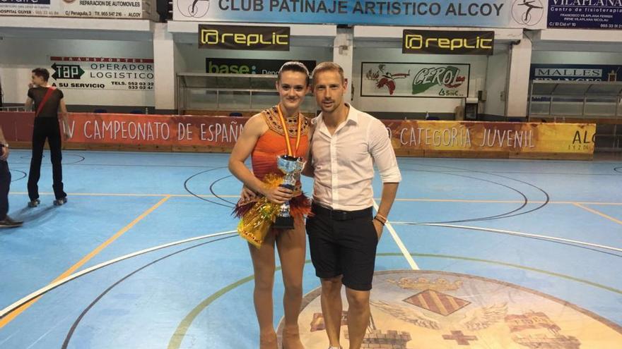 La alcoyana Andrea Silva, campeona de España juvenil de patinaje artístico