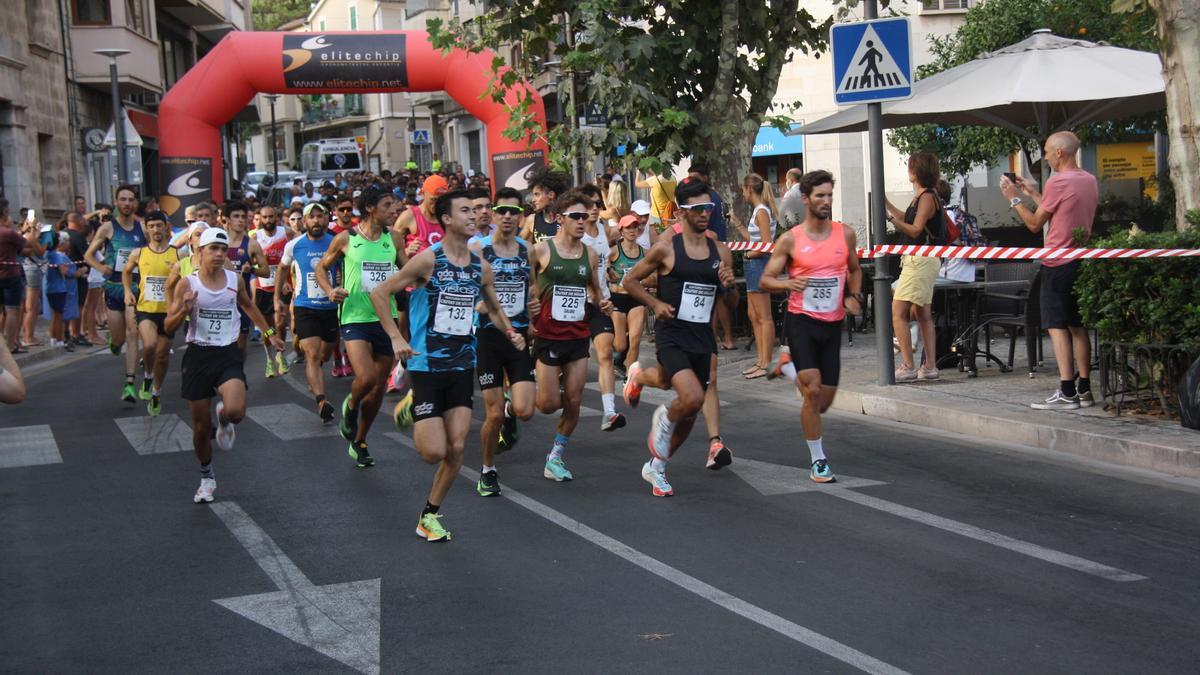 Salida de la Cursa Ciutat de Sóller, a las ocho de la mañana