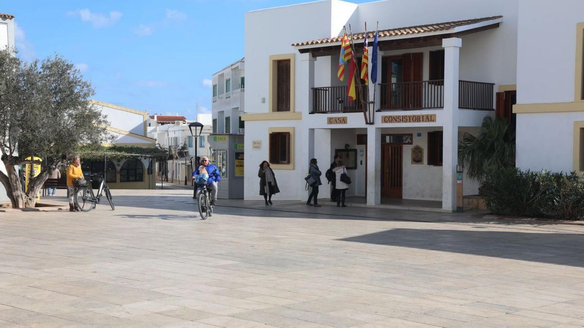 Fachada de la sede del Consell de Formentera, en Sant Francesc.