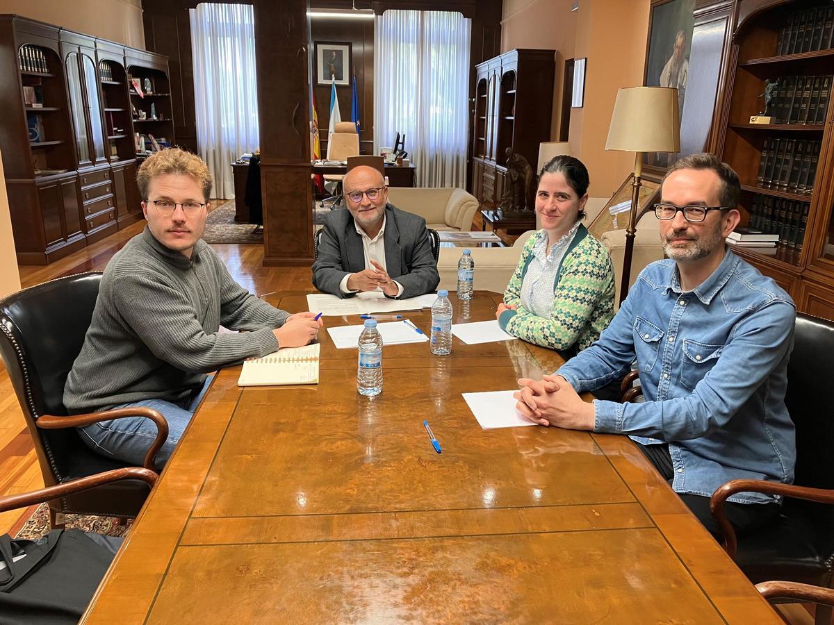 Reunión de Losada con la directiva vecinal de Mollavao