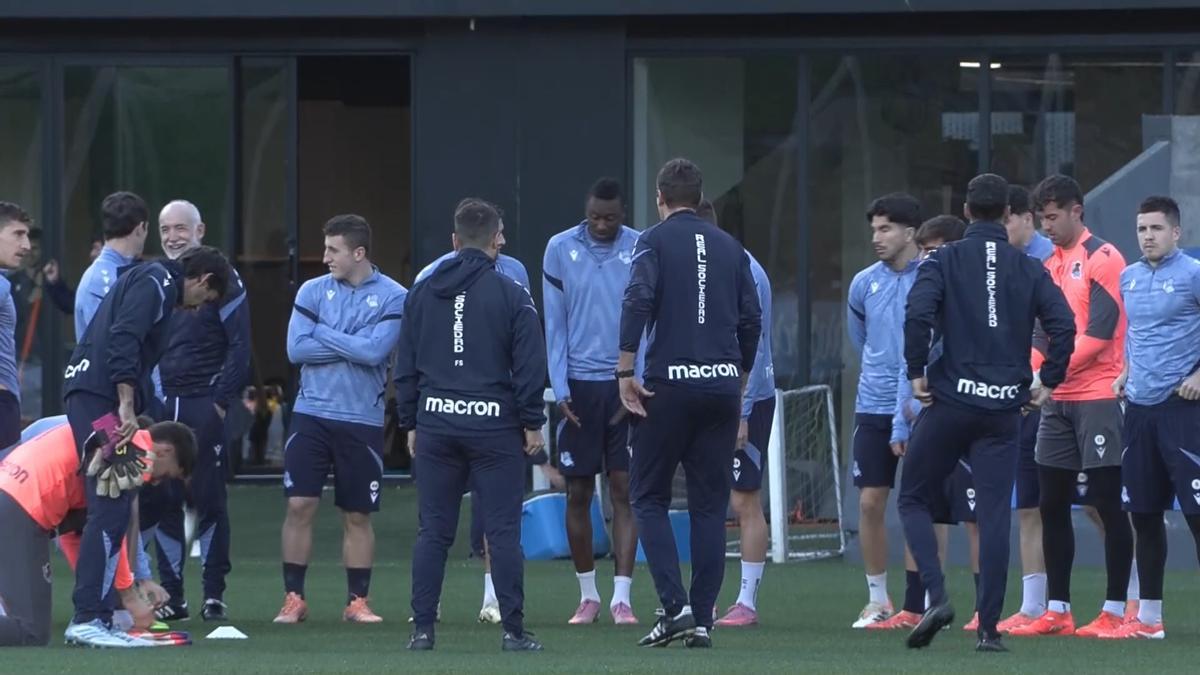 La Real Sociedad entrena bajo las órdenes de Ansotegi antes de medirse al Eldense en Copa
