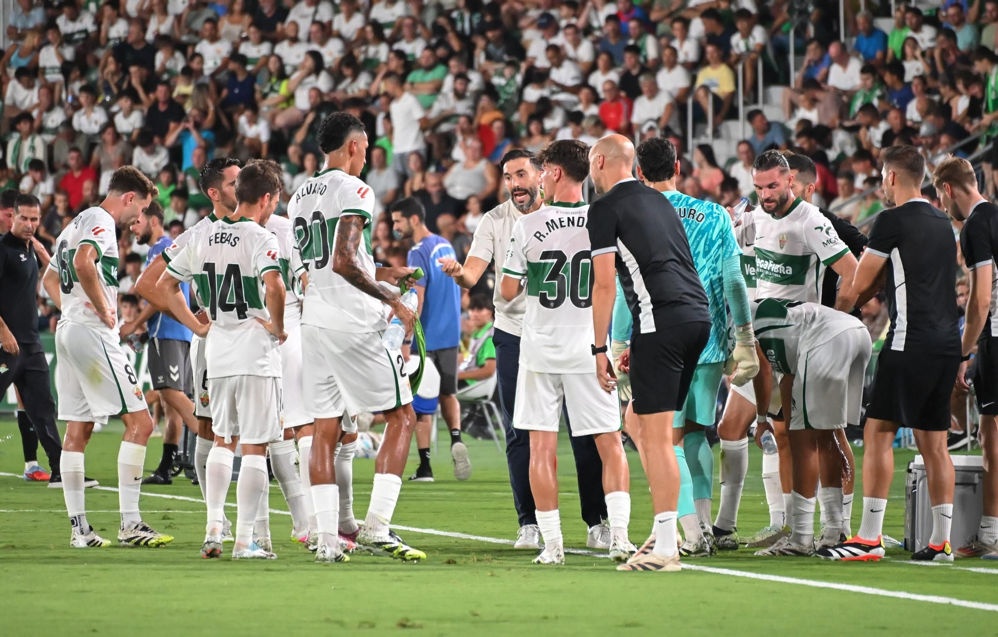 El Elche vuelve a Primera División con un empate frente al Betis (1-1)