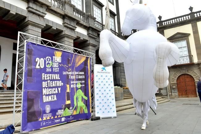 TEMUDAS FEST DES QUIDAMS FIERS A CHEVAL PLAZA ...