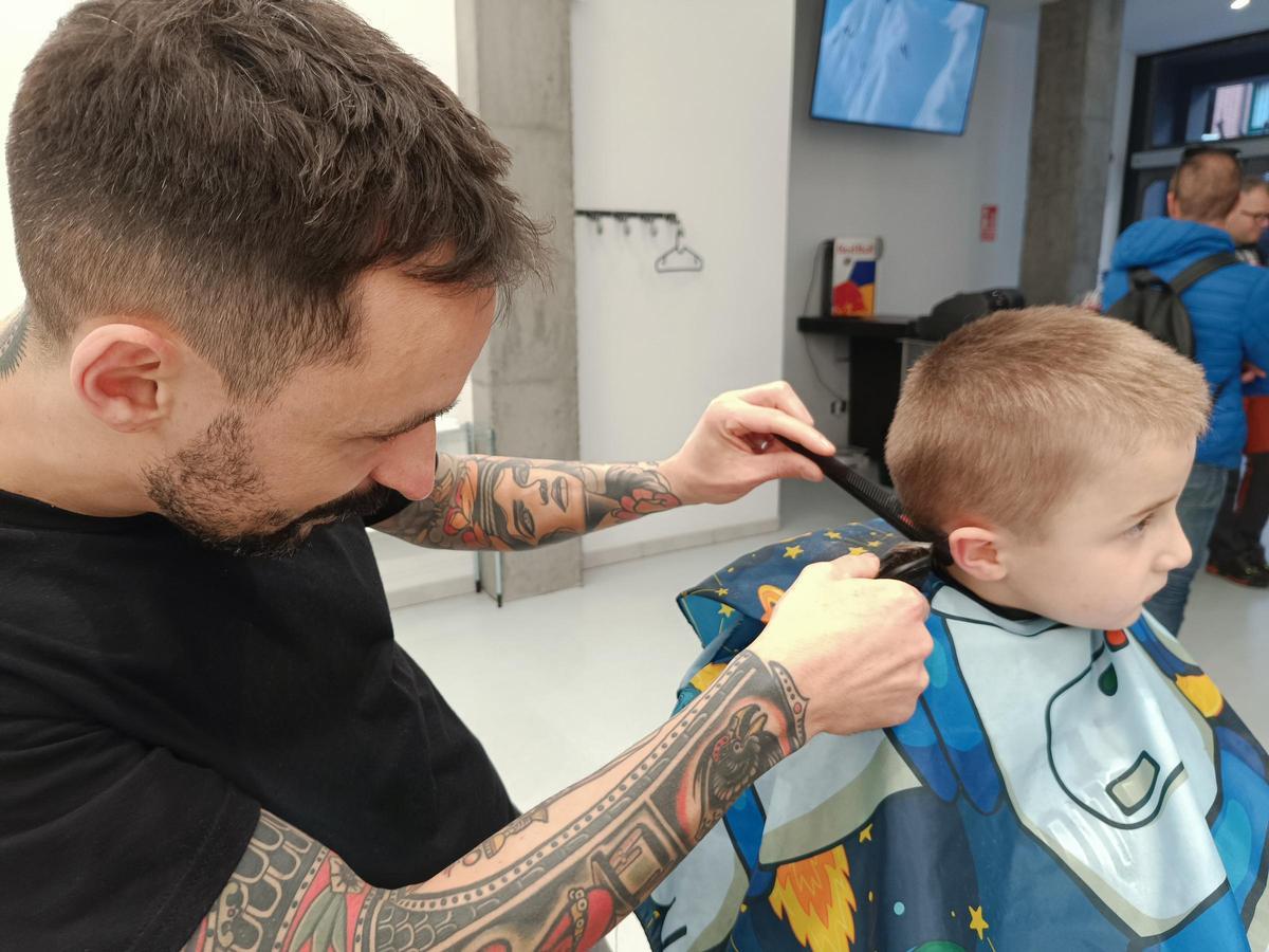 Cortes de pelo sin barreras en Lugones