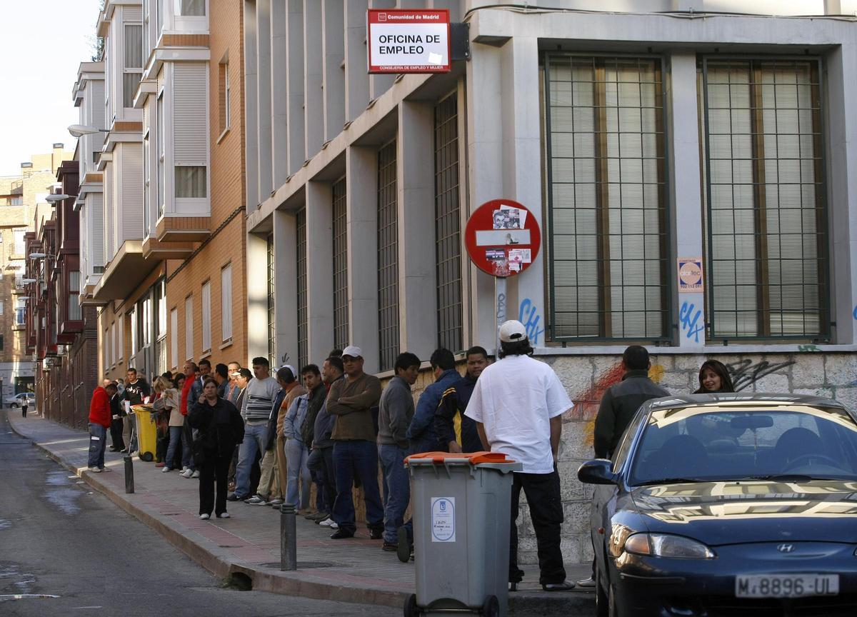 SEPE afirma la posibilidad de cobrar en 2025 el salario y el paro