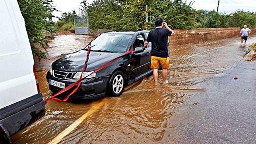 La pluja va provocar problemes per circular a Castelló.