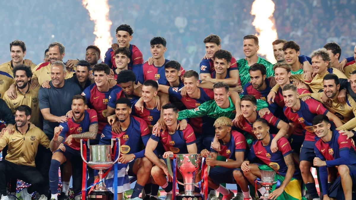 El Barcelona celebra la Supercopa del 2025