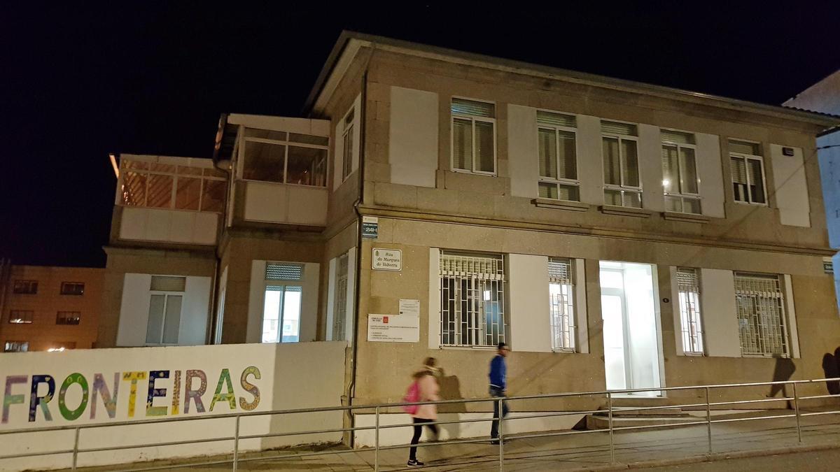 Fachada del edificio del albergue municipal de Vigo.