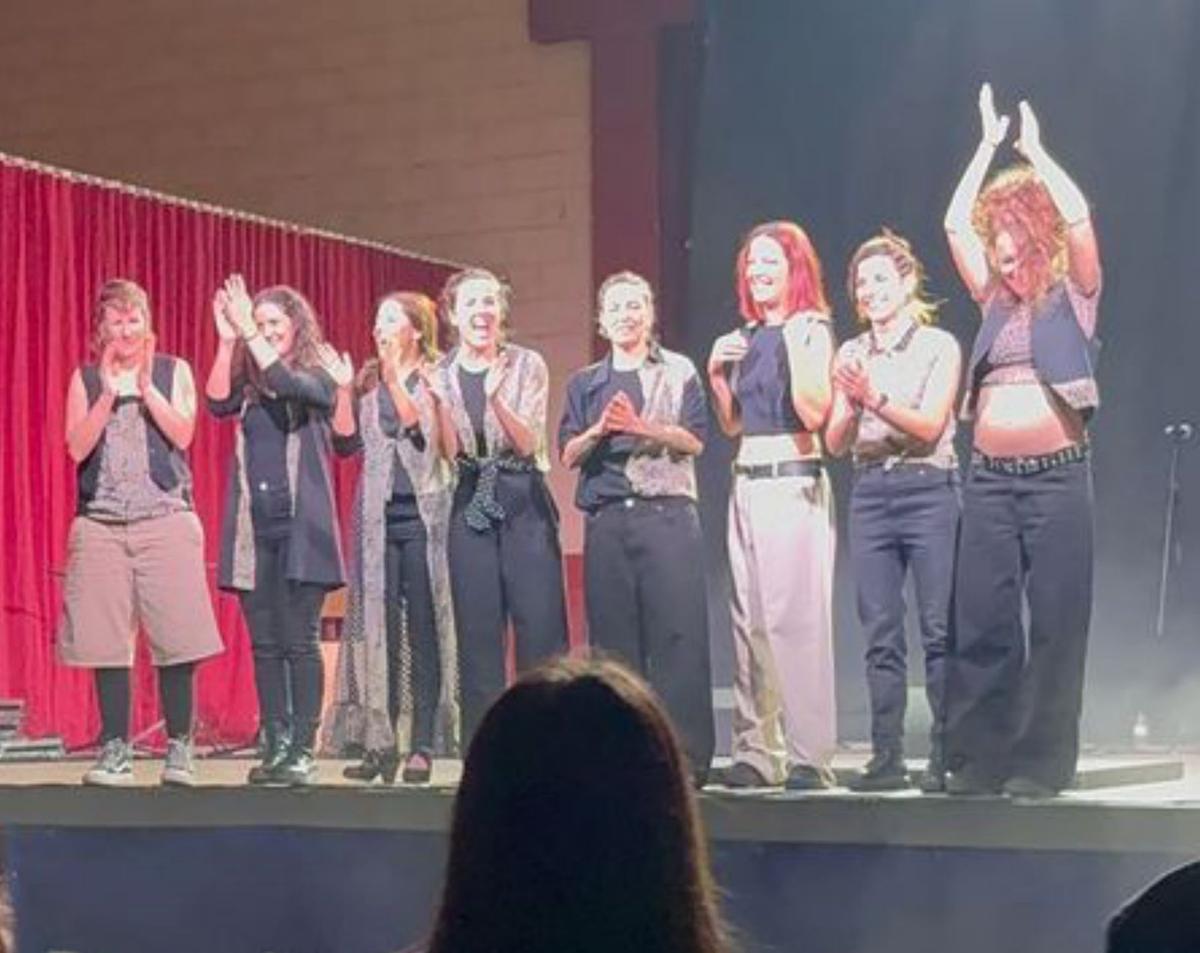 Concierto de Komando Komare.