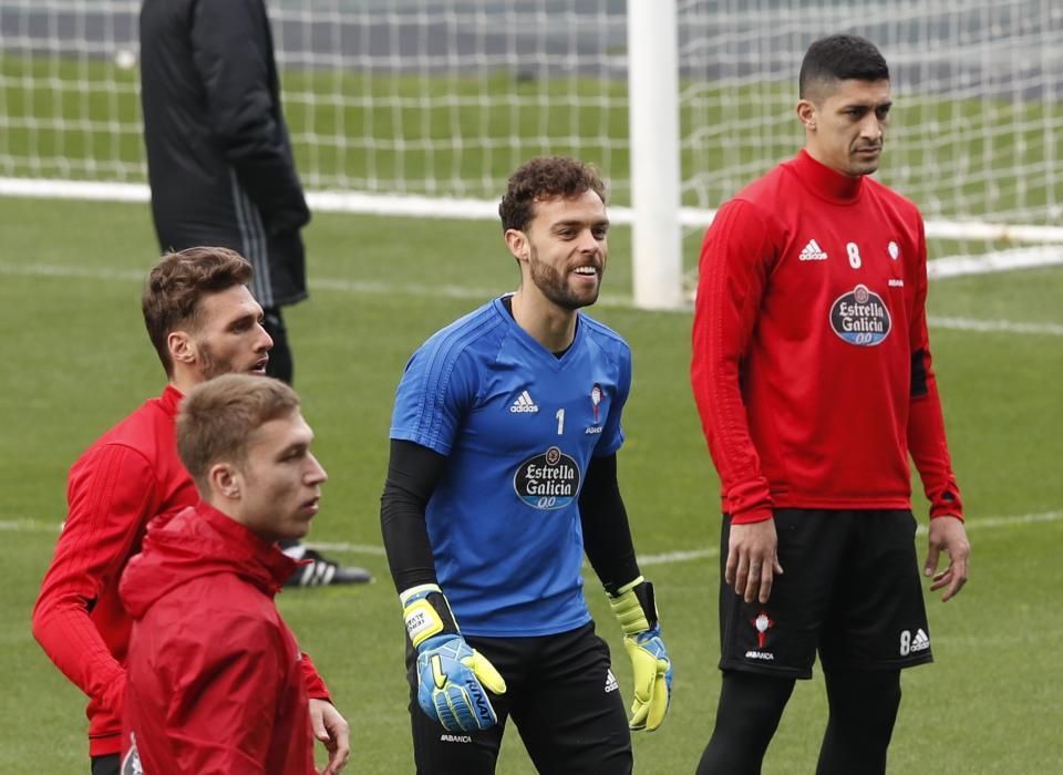 Juan Carlos Unzué dispone el último entrenamiento de su equipo antes del viaje a Butarque.