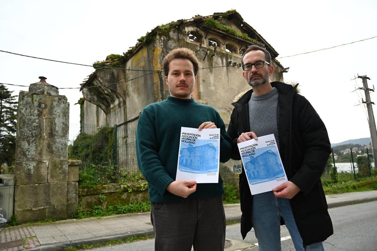 Mateo González, a la izquierda, junto a Roberto Leandrez, secretario de la asociación.