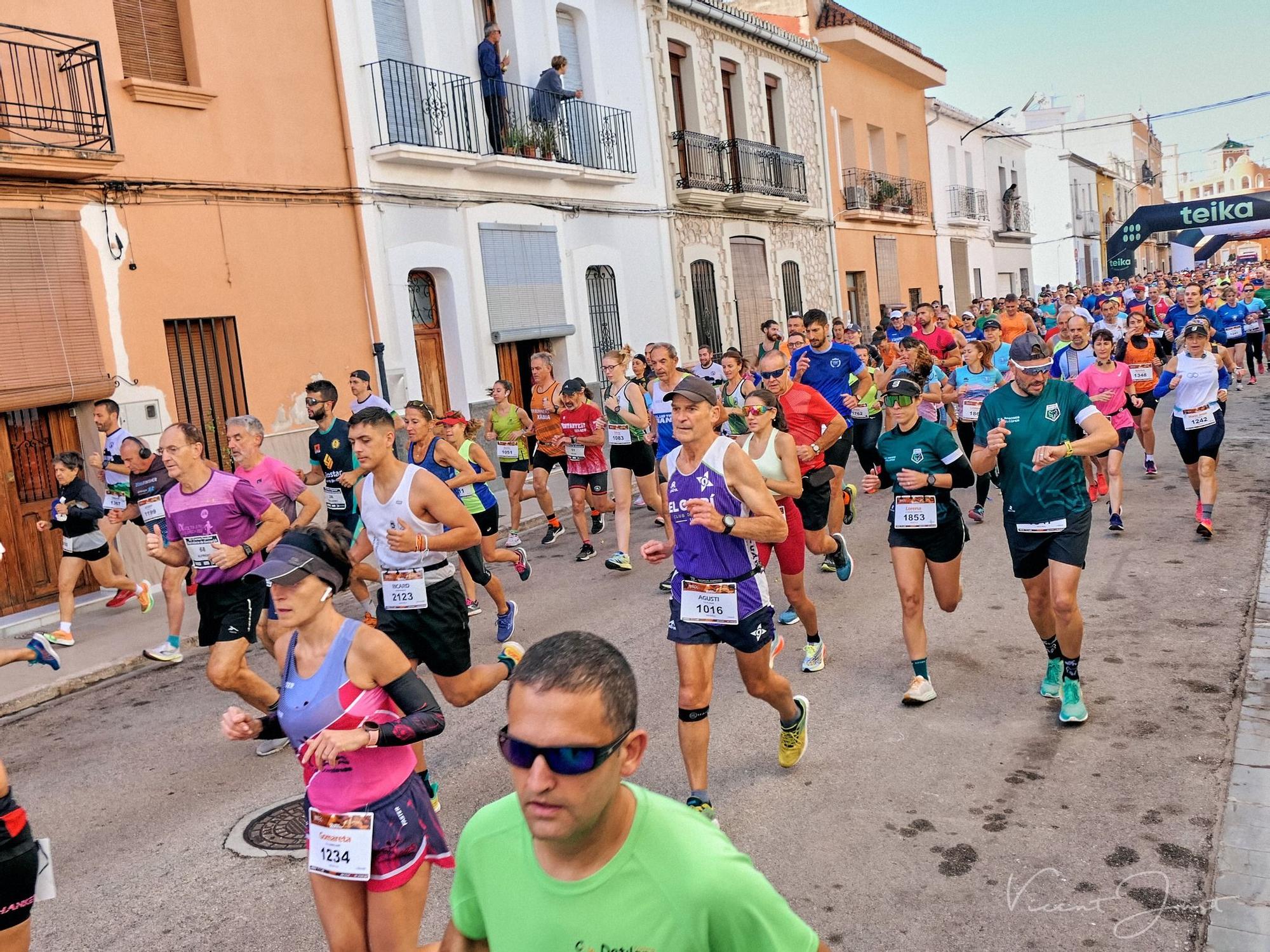 Búscate en la XI Cursa Solidària de Beniarjó