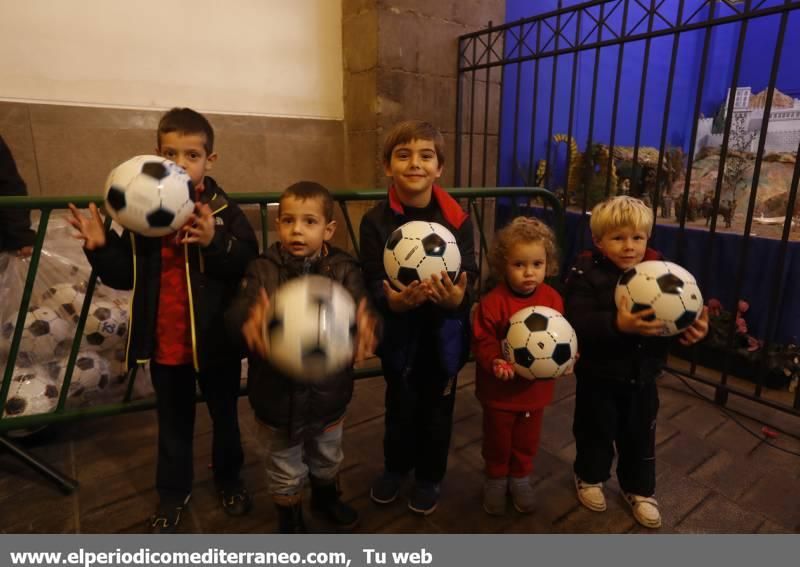 El Cartero Real recogió las ilusiones de los niños de Castellón