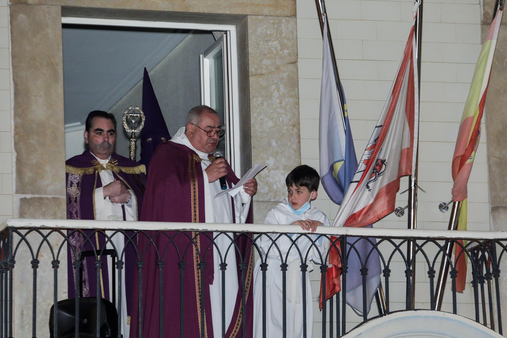 En imágenes: procesión del Miércoles Santo en Gijón