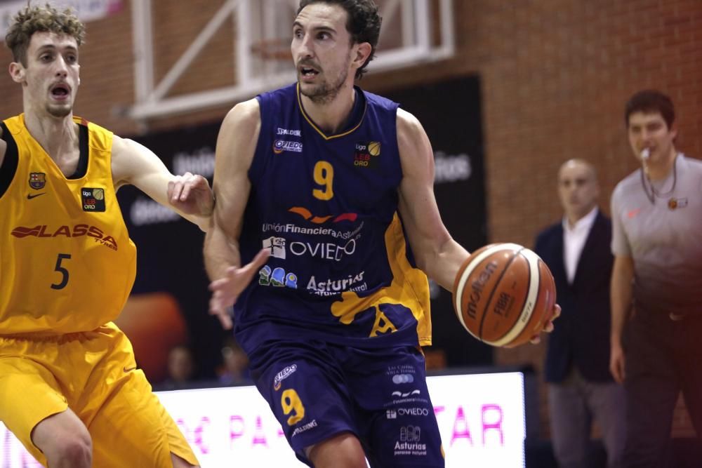 Partido entre el Unión Financiera Baloncesto Oviedo y el F.C. Barcelona B