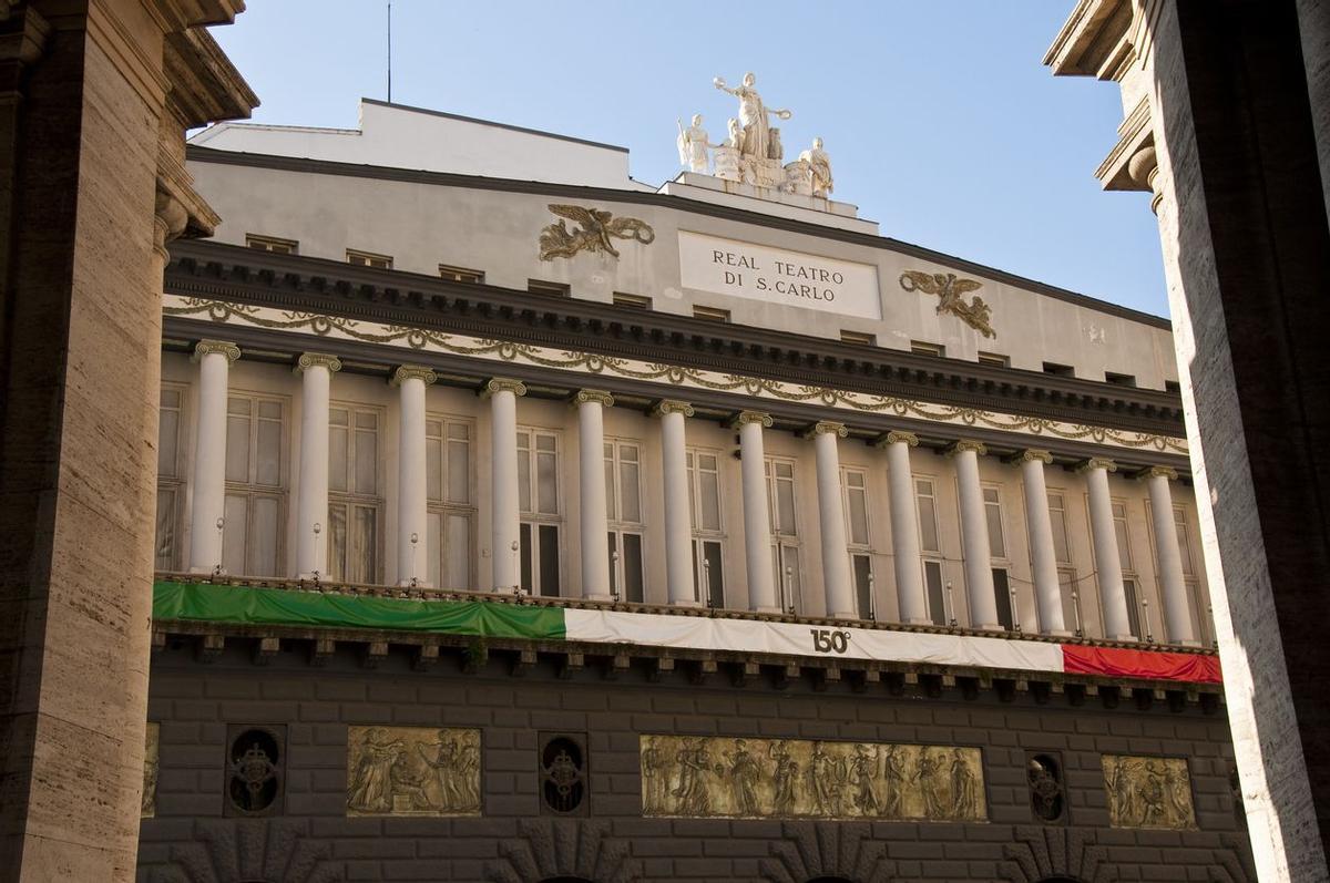 Teatro de San Carlos (Nápoles, Italia)