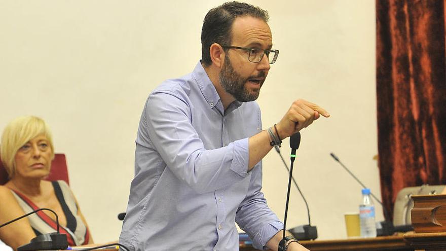 El PSOE reprocha que VOX se desvincule de la declaración contra la violencia machista en Elche