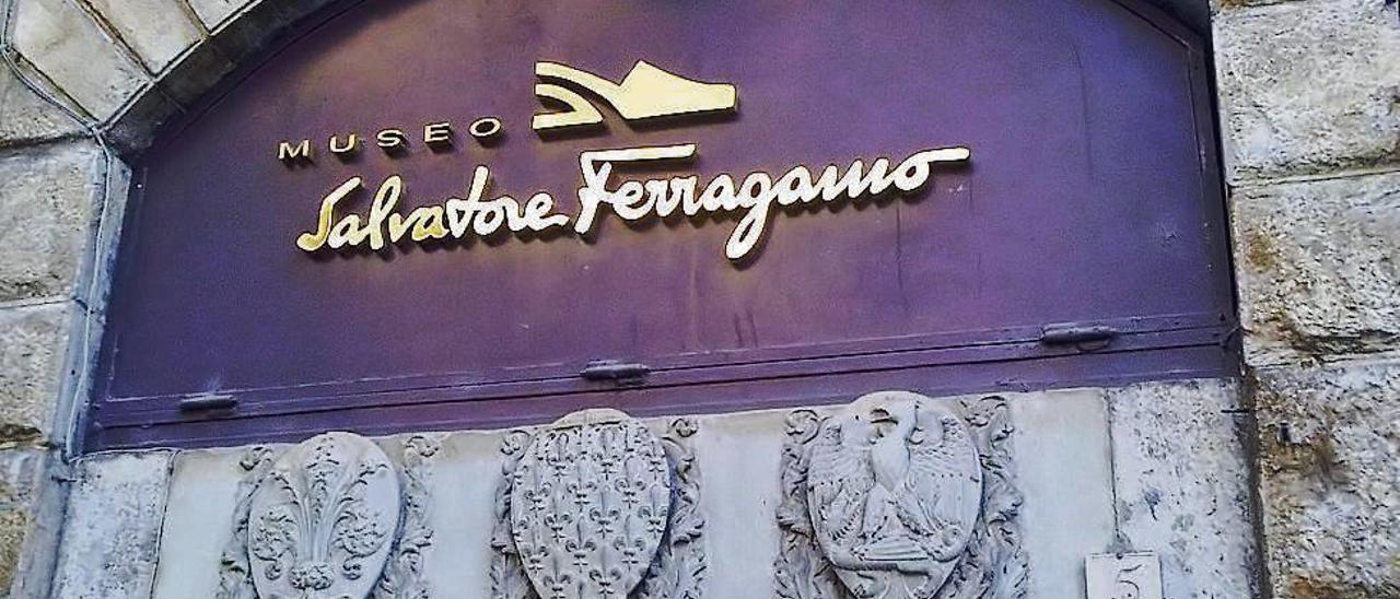 Entrada do Museo Salvatore Ferragamo (Florencia).