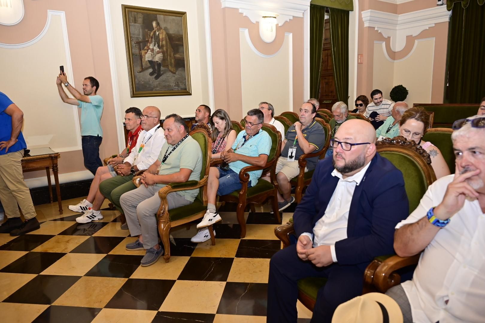 Galería | Un millar de peñistas toman Castellón