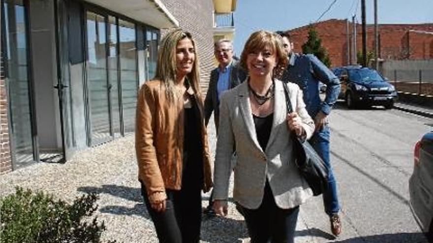 Meritxell Borràs, consellera de Governació, es va reunir ahir amb la comissió gestora de Medinyà.