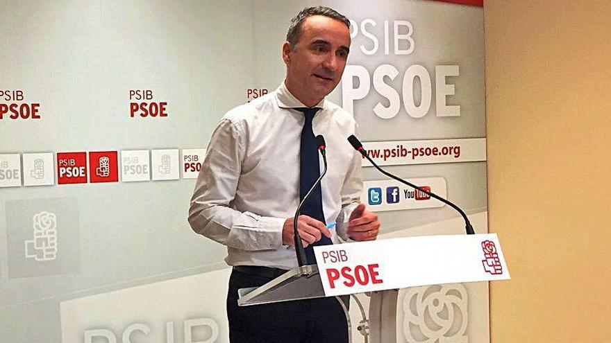 El diputado socialista Pere Joan Pons, ayer en la sede del PSIB.