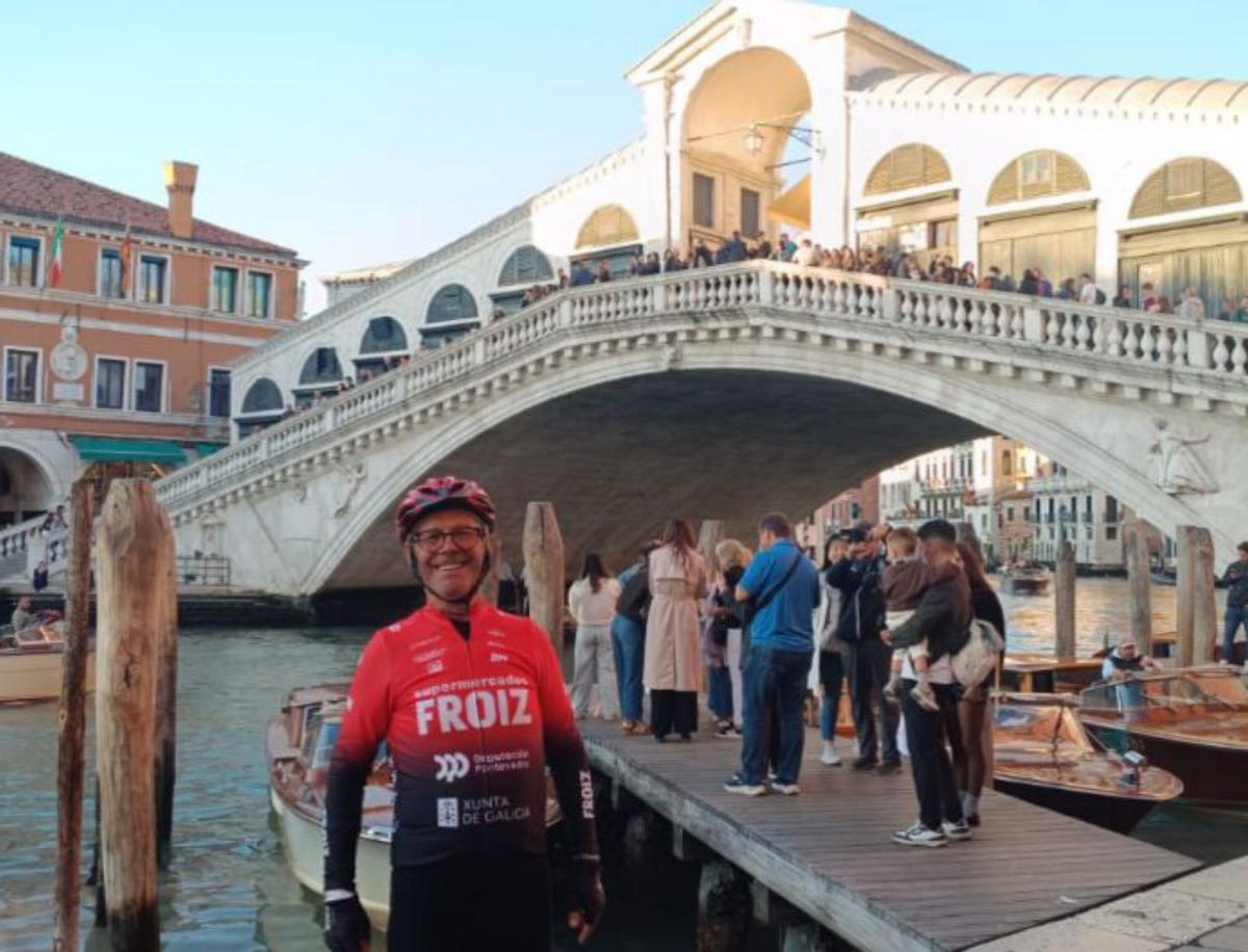El ciclista en el puente de Rialto, Venecia. | E. Paz