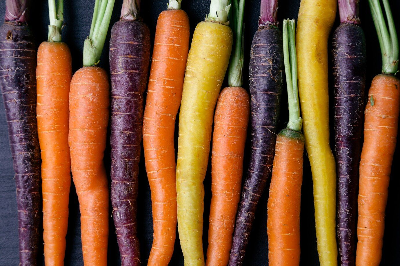Las zanahorias moradas vuelven a ponerse de moda: estos son los motivos por los que triunfan.