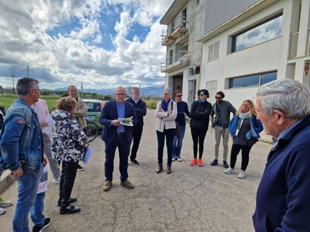 Imagen de una reunión entre el Ayuntamiento y los vecinos durante la pasada legislatura.