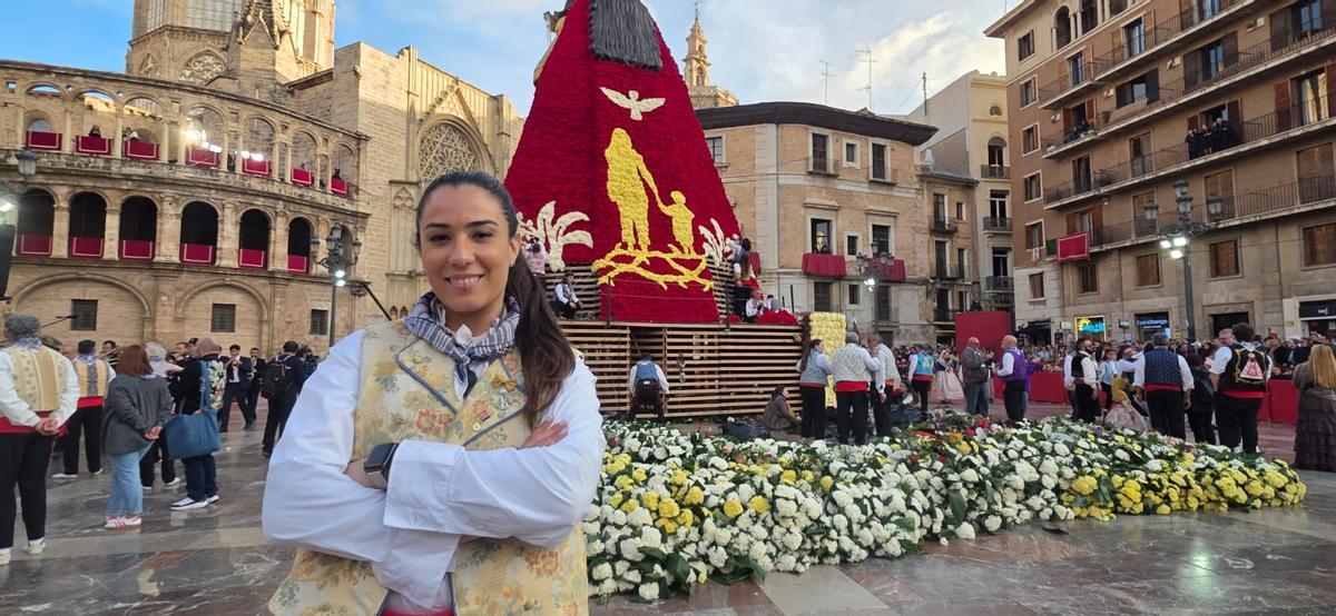 Xenia Magraner, diseñadora del manto de la Virgen.