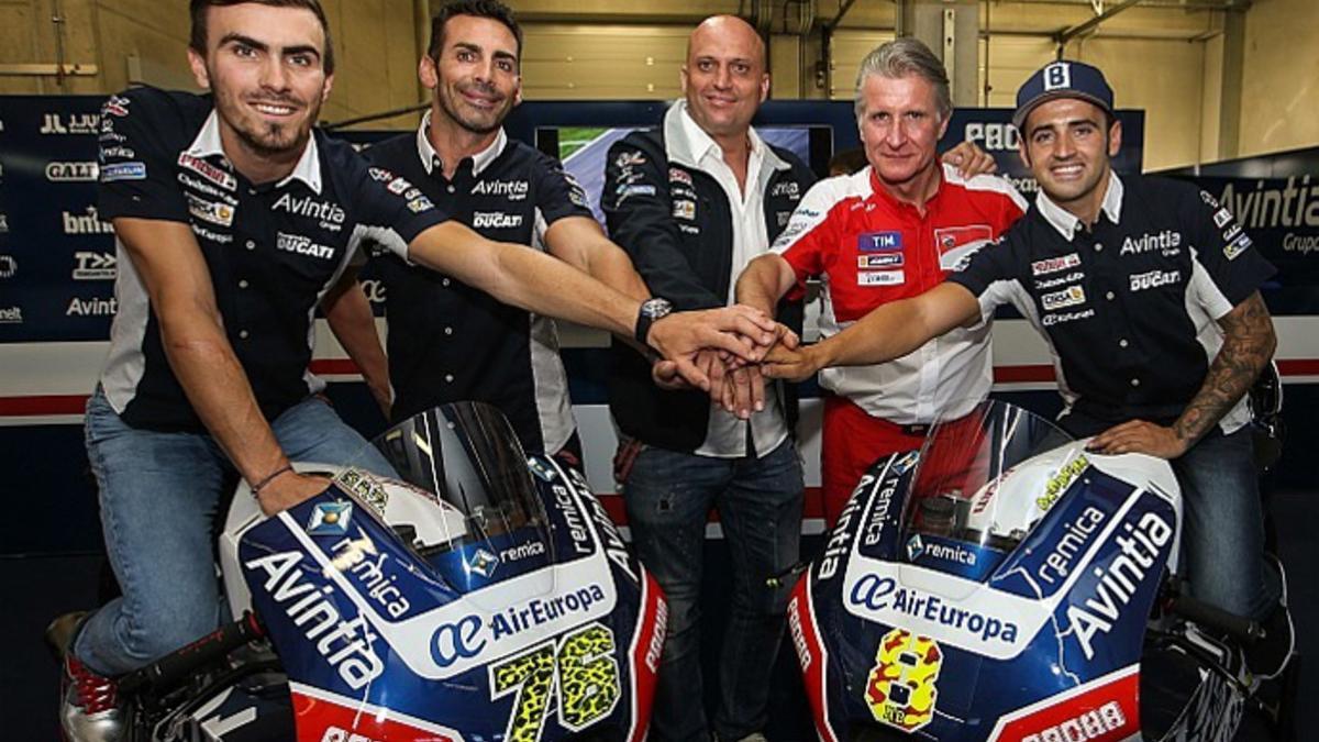 Baz y Barberá, seguirán en Avintia Ducati