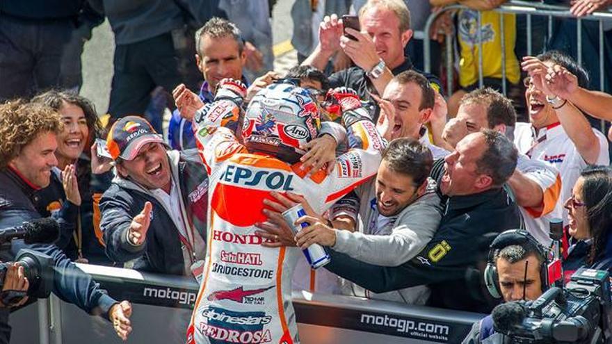 Pedrosa pone fin a la extraordinaria racha de victorias de Márquez