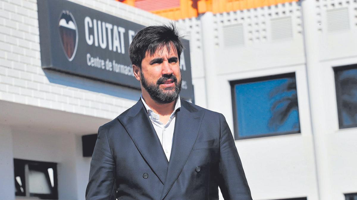 Javier Solís, en la Ciudad deportiva de Paterna.