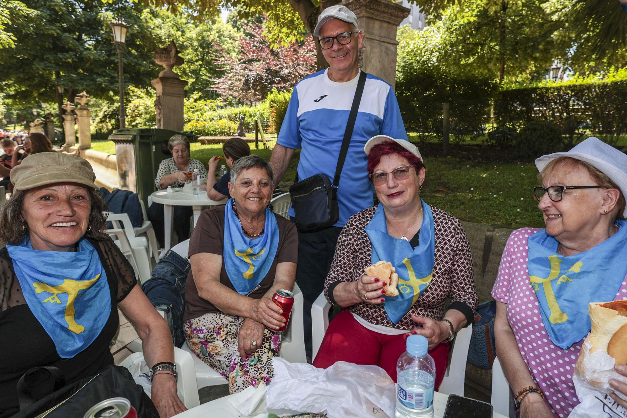 Martes de Campo: los ovetenses comienzan la fiesta