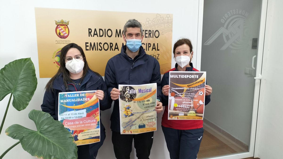 Lourdes, José Pedro y Rita durante la presentación del programa deportivo de la Semana Santa.