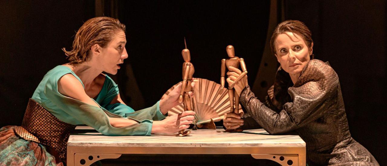 Marta Poveda i Aitana Sánchez-Gijón són les protagonistes de l’obra basada en peces del Segle d’Or, amb dramatúrgia d’Álvaro Tato i direcció de Yayo Cáceres. | DAVID RUIZ