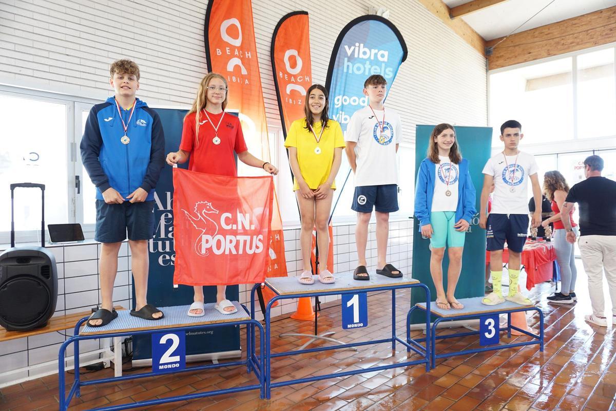 Uno de los podios que se celebraron en el XVI Trofeu Portus
