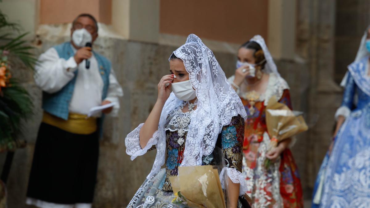 Búscate en el segundo día de Ofrenda por la calle del Mar (entre las 18.00 y las 19.00 horas).