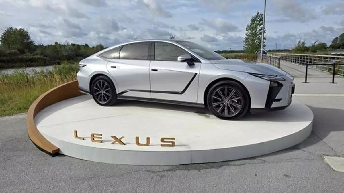 Lexus ES: Redefiniendo la nueva berlina