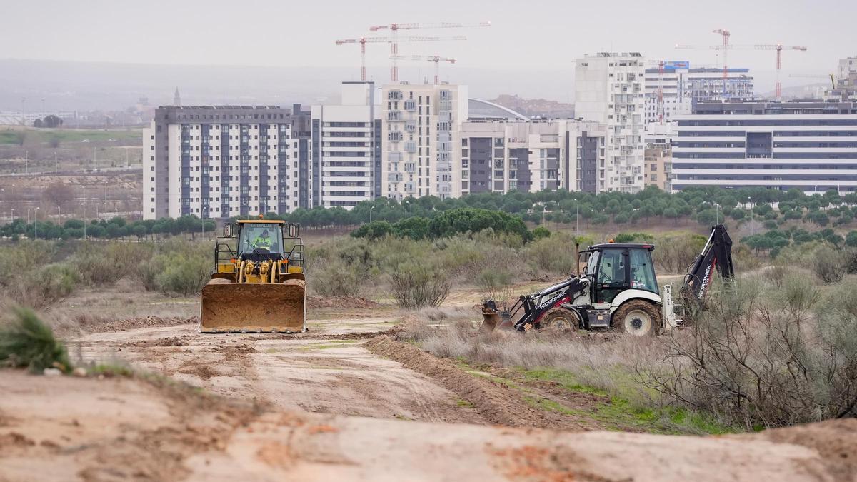 SOLANA MADRID | Un millón de metros cuadrados, 1.400 viviendas y una vía  pecuaria: así es el barrio que ha empezado a construirse hoy en Madrid