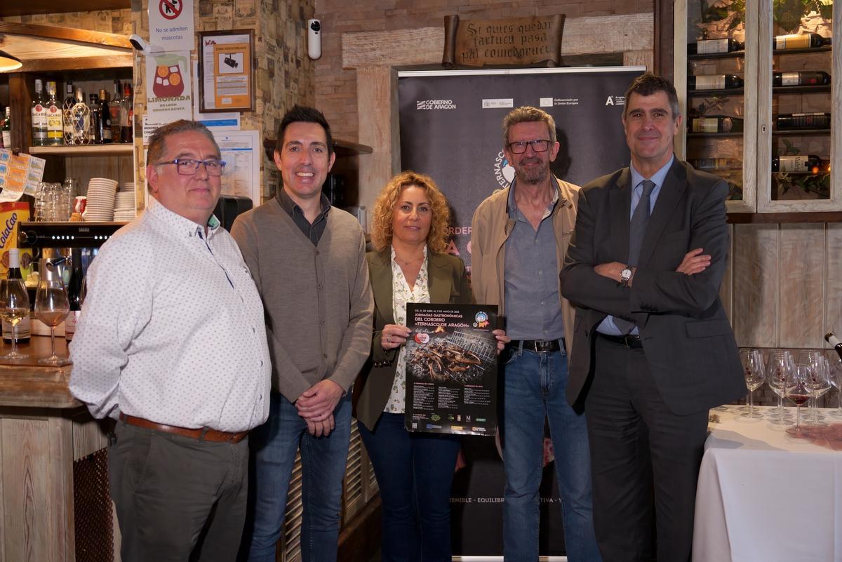 La presentación de las jornadas gastronómicas del ternasco que celebran 23 restaurantes en Lena y Mieres.