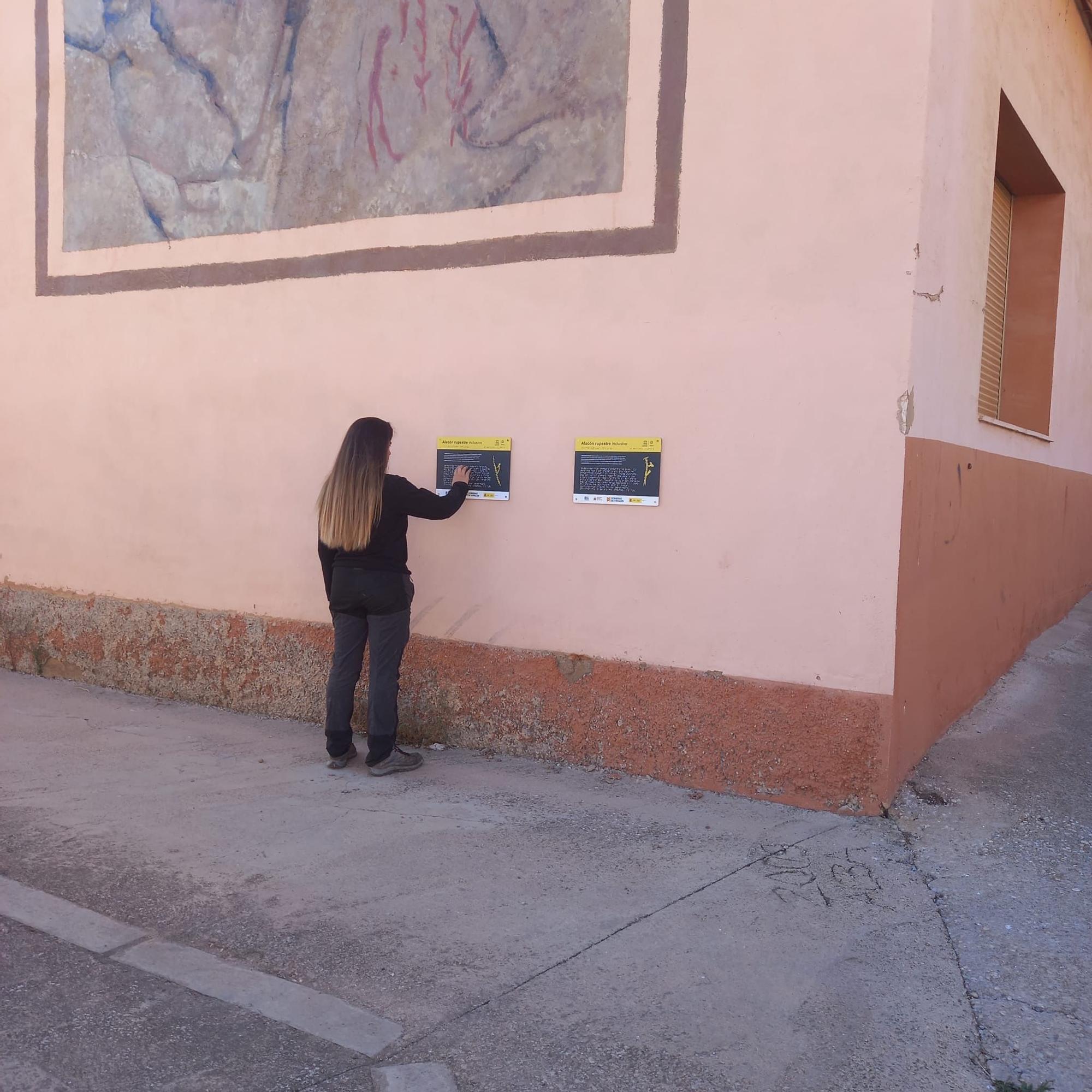 Murales inclusivos de las pinturas rupestres de Alacón (Teruel)