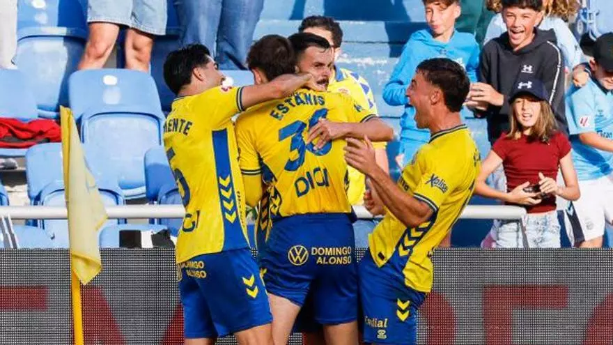 Las Palmas arremete contra el Huesca y se lleva los tres puntos