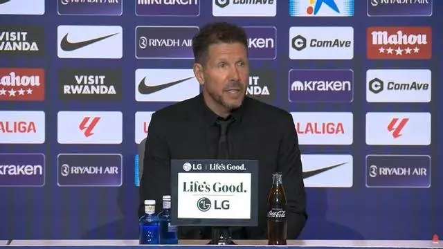 Diego Simeone: "La jugada es clara, llega tarde y le pisa el tobillo"
